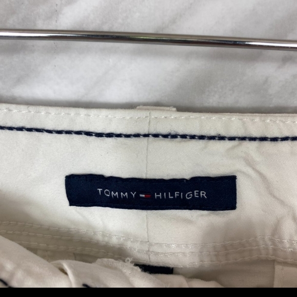 Tommy Hilfiger White Bermuda Shorts - Size 6 - Picture 4 of 5
